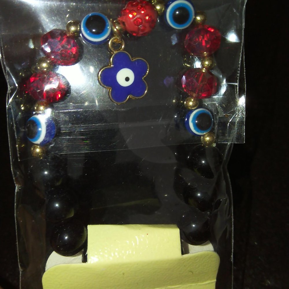 Gift - Bracelet heart D'Bello Accessories - 💜 evil repellant slip on, beaded.